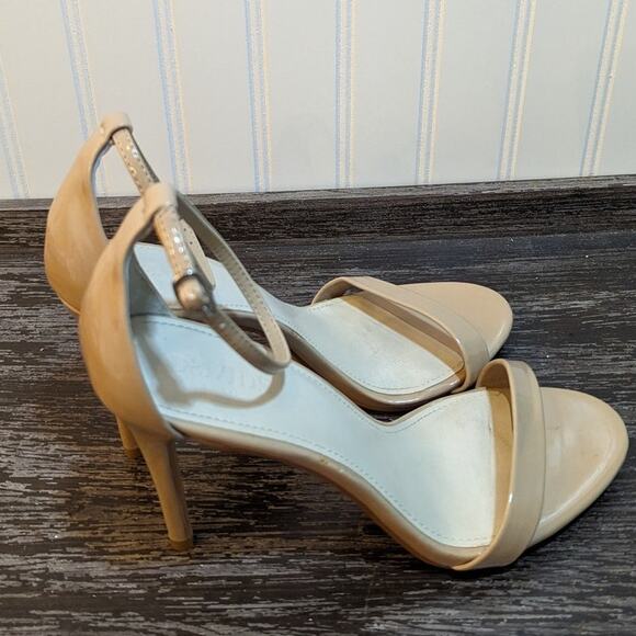 David's Bridal Larissa Tan Patent High Heel with Ankle Strap Size 9 - Picture 4 of 7